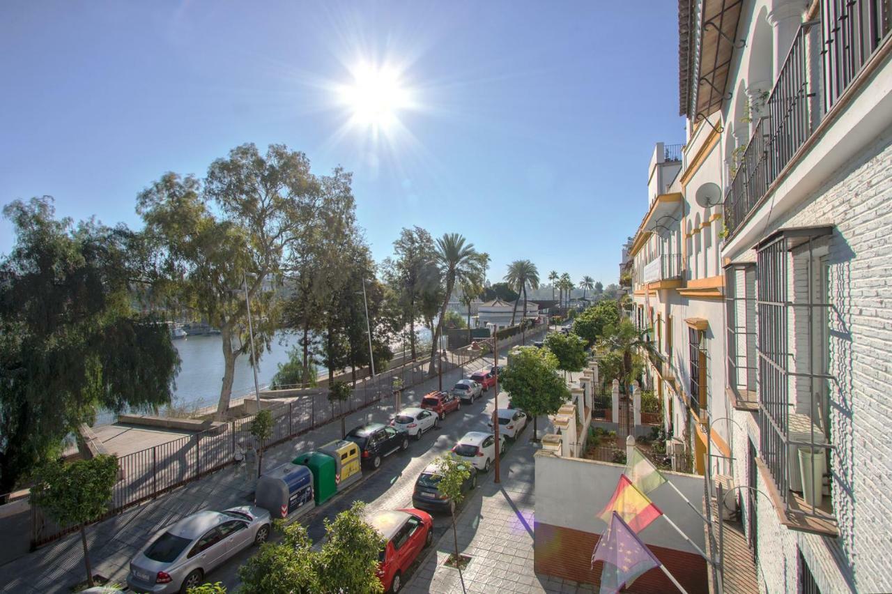 Betis Deluxe Riverside Seville Luaran gambar